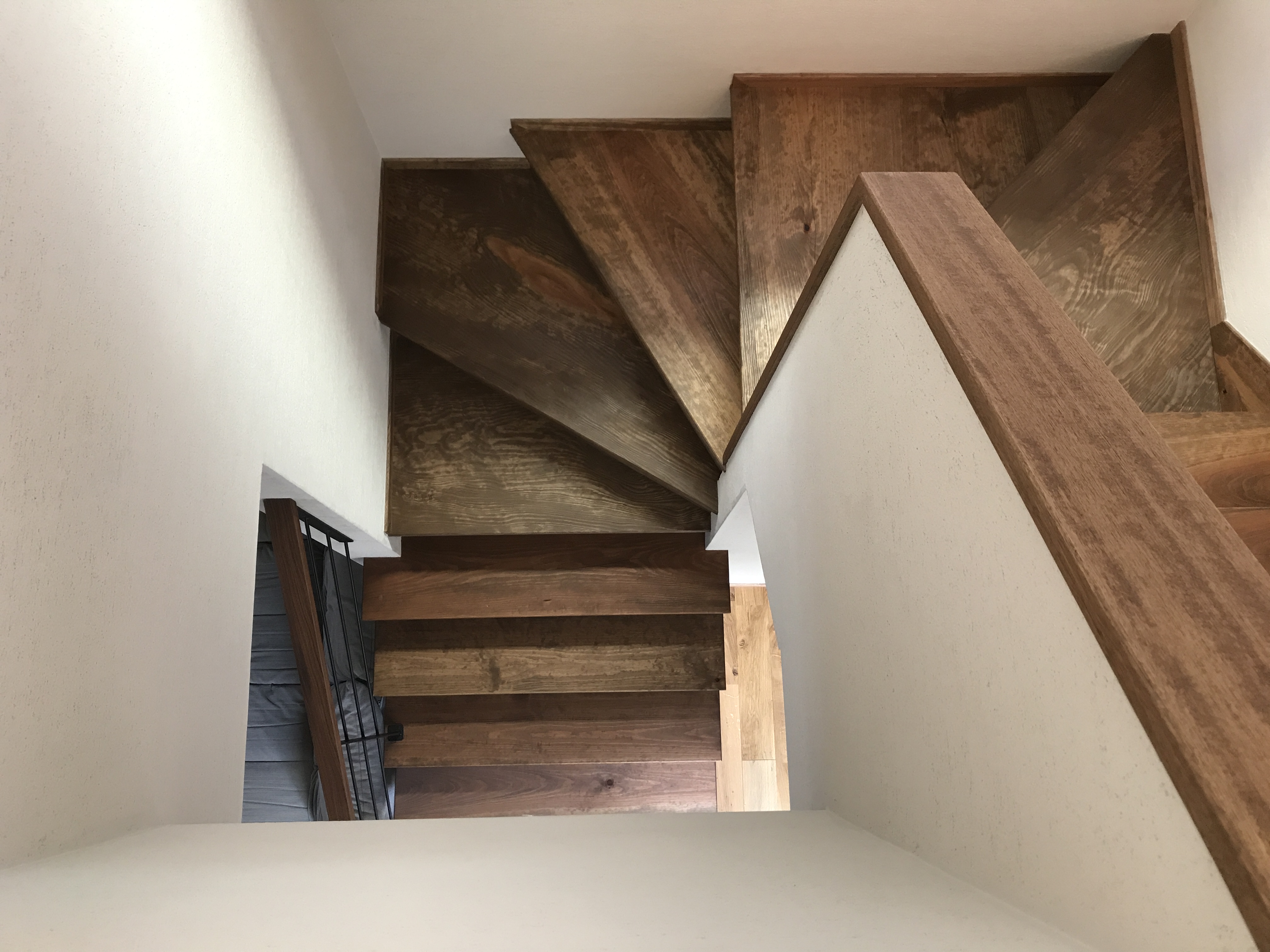 リビング階段のメリットデメリット 階段下も最大限に活用する我が家の収納法